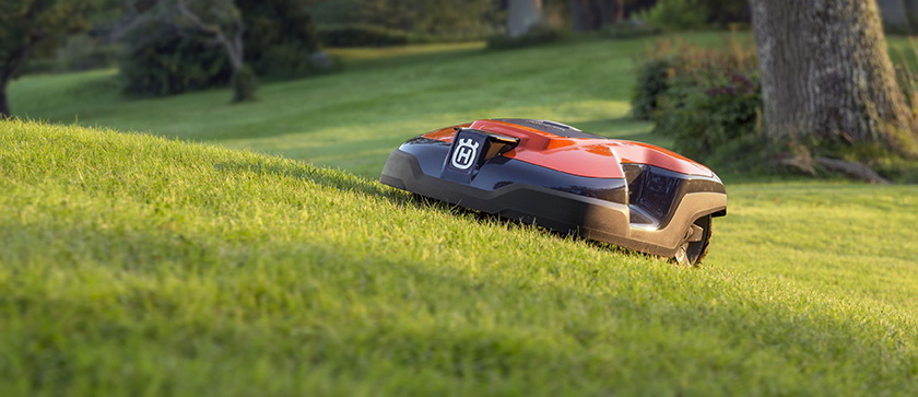 Como se realiza a manutenção de um Husqvarna Automower®?